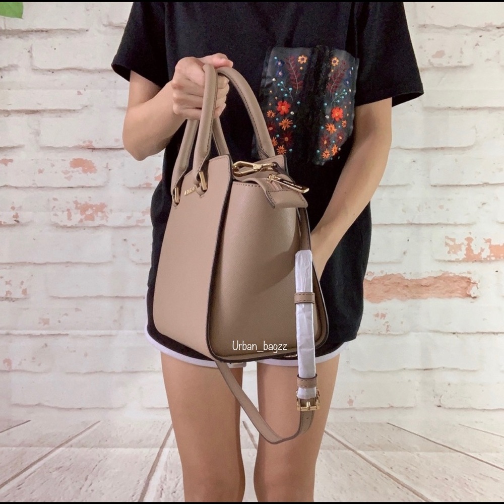 ❗LAST Michael Kors Selma Medium Satchel And Wallet - Picture 2 of 8